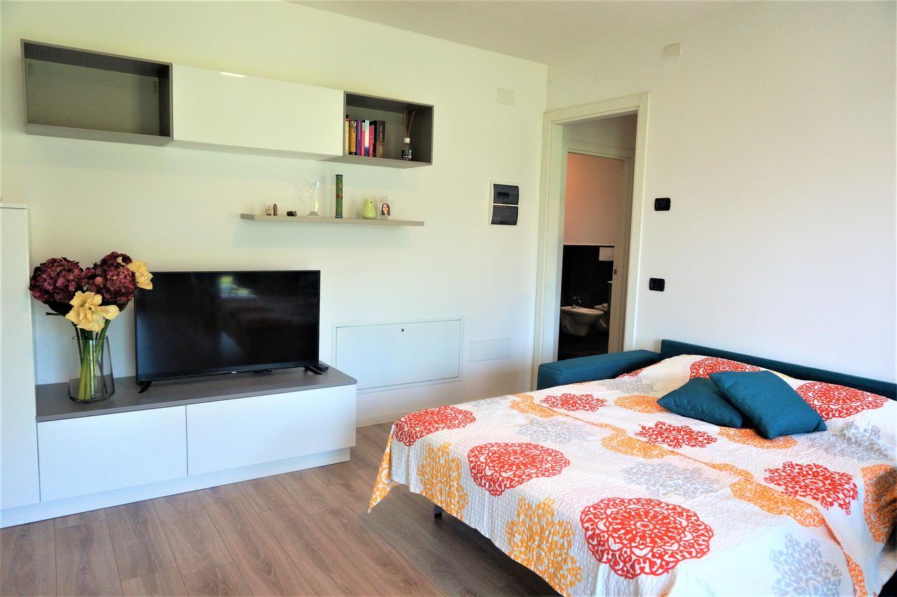 Apartament Deluxe Mayde Apartamento Riva del Garda Exterior foto