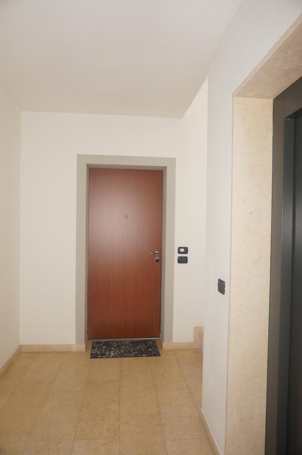 Apartament Deluxe Mayde Apartamento Riva del Garda Exterior foto