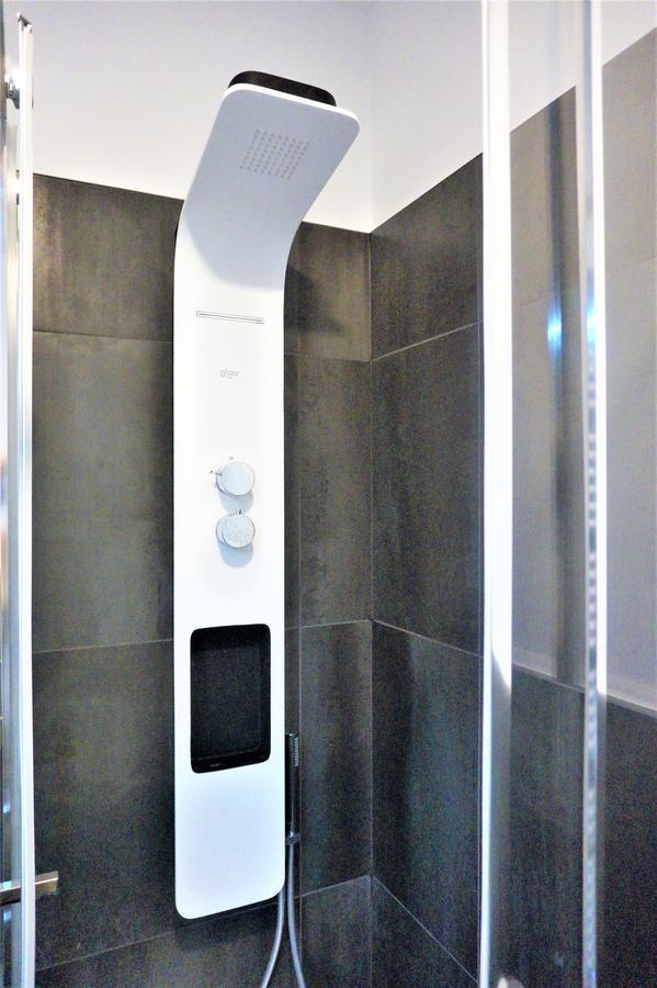 Apartament Deluxe Mayde Apartamento Riva del Garda Exterior foto